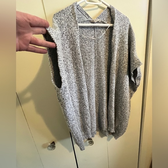 Harlow Knit Wrap Cape - Picture 4 of 7